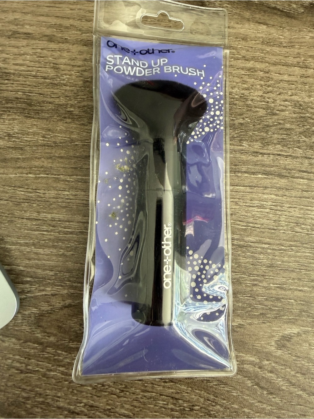 Black Stand Up Powder Brush